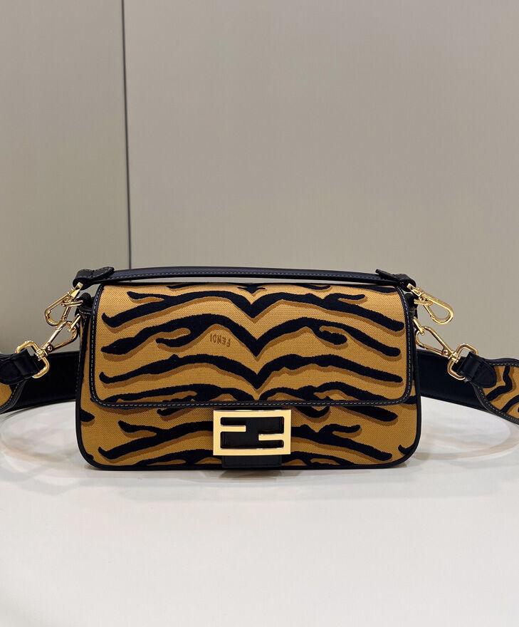 Fendi Baguette Bag 8BR600 Coffee